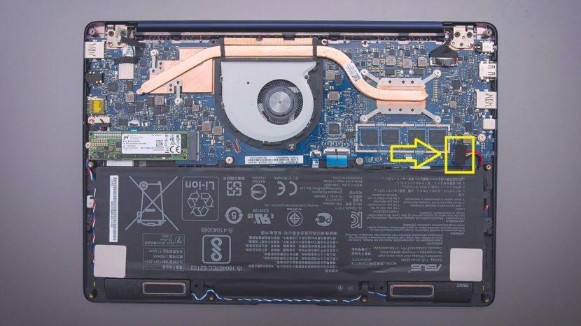 disassembly-ASUS-ZenBook-13-UX331-step-3-min-830x467.jpg Внутреннее строение ноутбука ASUS