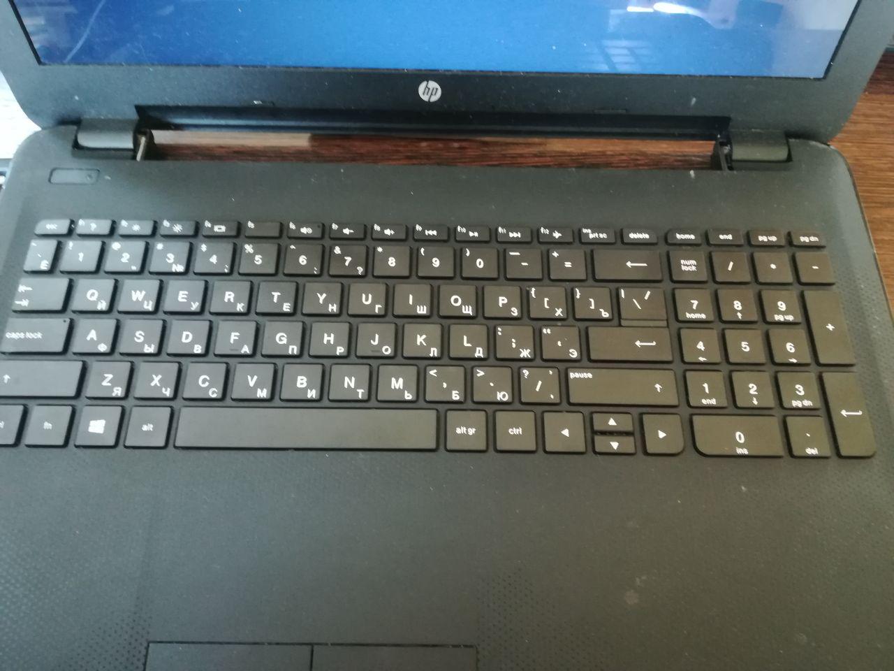 Ноутбук HP 15-AC100UR клавиатура
