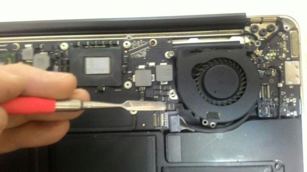 Отключение кулера системы охлаждения MacBook
